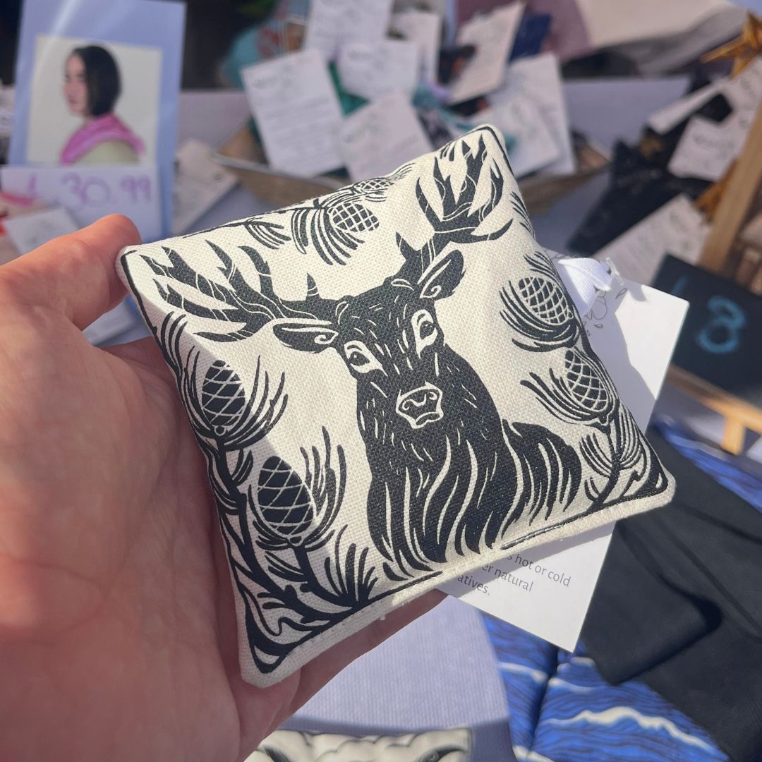Highland Stag - Coorie Pocket Warmer
